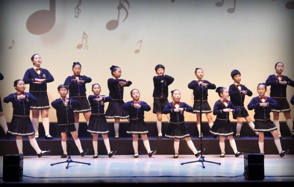 지난 12일 삼국유사교육문화회관 공연장에서는 군위소년소녀합창단의 세 번째 정기연주회가 열렸다. 군위군 제공.