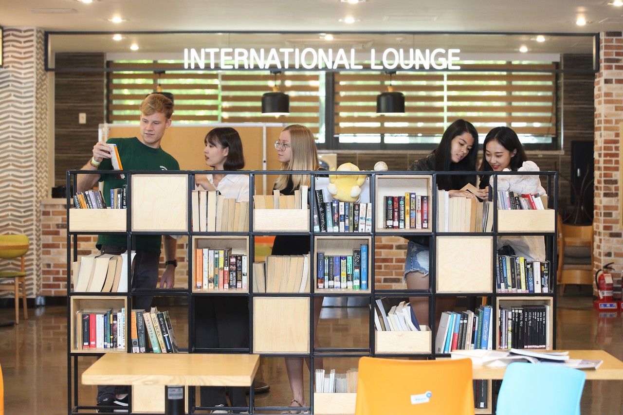 계명대가 국책사업 연속 선정으로 아세안 국가와의 교류를 확대한다. 계명대 인터내셔널 라운지 모습. (계명대 제공)