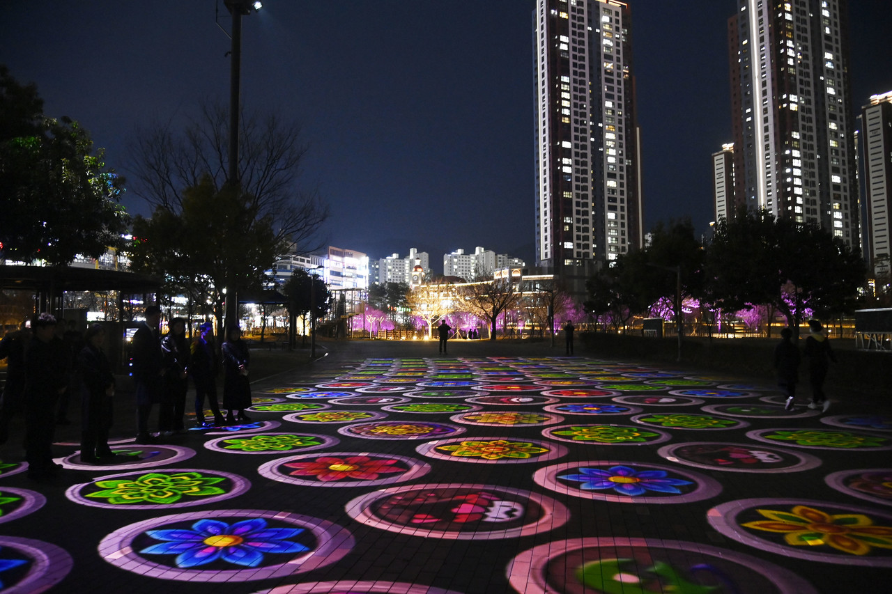 ‘야간경관 개선 사업’이 완료된 대구 달성군 유가 테크노폴리스 중앙공원. (달성군 제공)